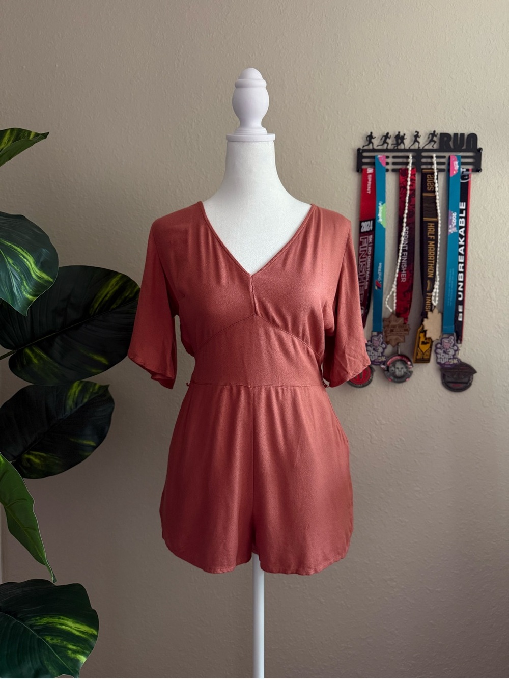 Abercrombie & Fitch Rust-Colored V-Neck Short Sleeve Romper